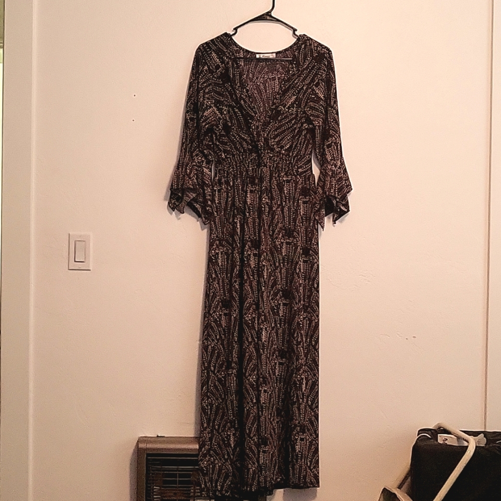 Lightweight 3/4 sleeve full length dress
